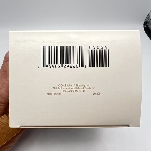 Hallmark Keepsake PUBLIC LIBRARY Ornament Special Edition 2012 New In Box - Picture 7 of 7